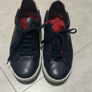 Pre loved Carolina Herrera Leather sneakers